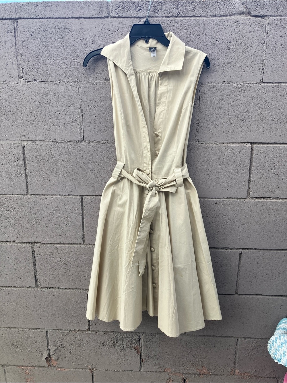 Chesley Sleeveless Collared Tie-Waist Midi Dress in Cream